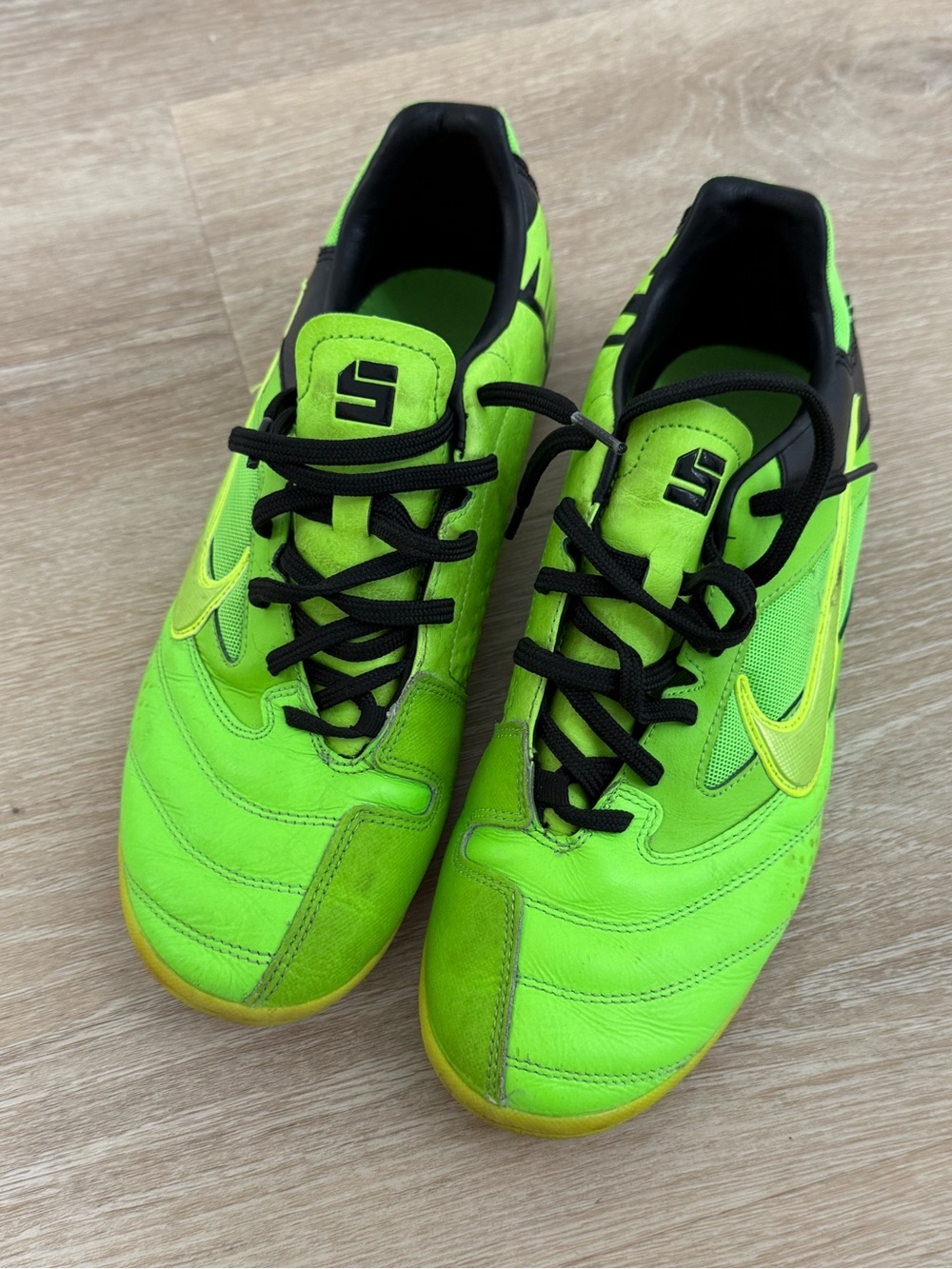 Nike 5 Elastico Pro Indoor Soccer Cleats Lime Green, Yellow, Black 8.5 Men’s US